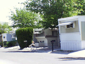 Riviera Mobile Home Park in Las Vegas, NV - Building Photo - Building Photo