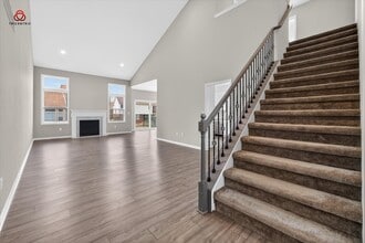 30295 Berghway Trail in Warren, MI - Building Photo - Building Photo