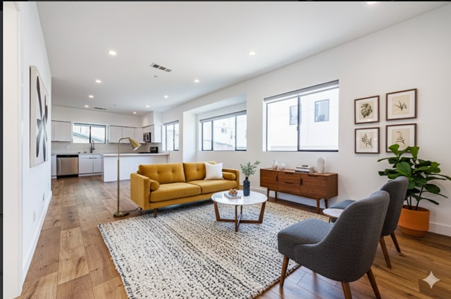 property at 705 Benton Wy