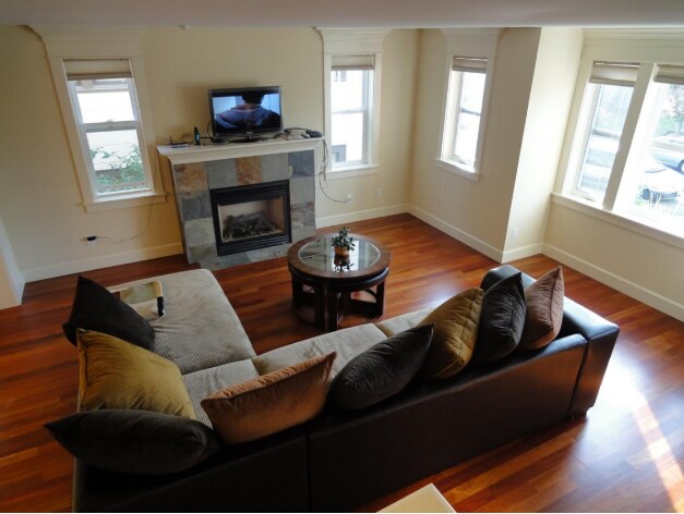 4322 Francis Ave N-Unit -1 in Seattle, WA - Building Photo - Building Photo