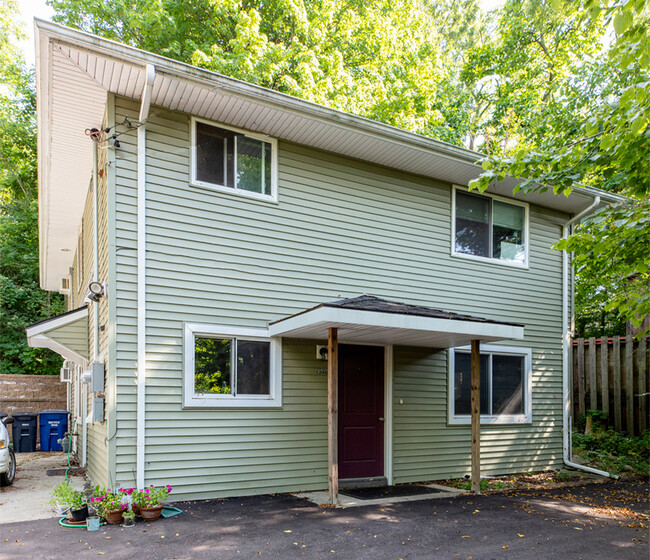 1546 Jones Dr