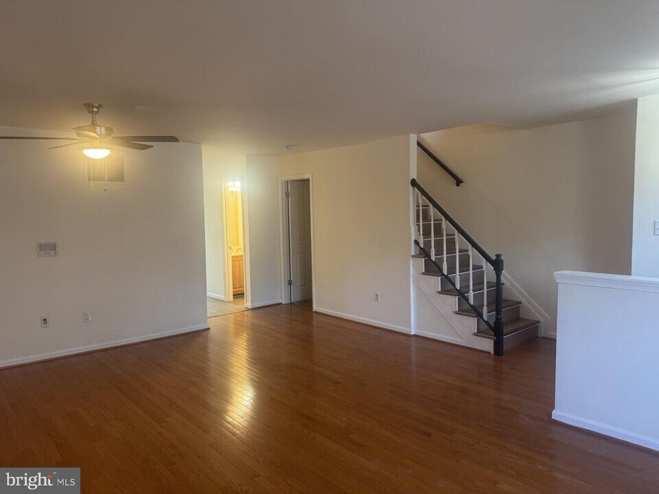 90 English Run Cir in Sparks Glencoe, MD - Building Photo