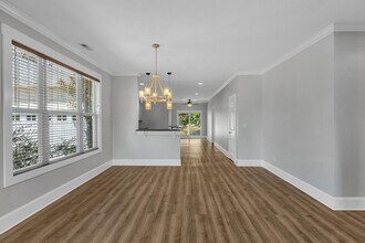204 W Azalea Dr in Holly Ridge, NC - Building Photo - Building Photo