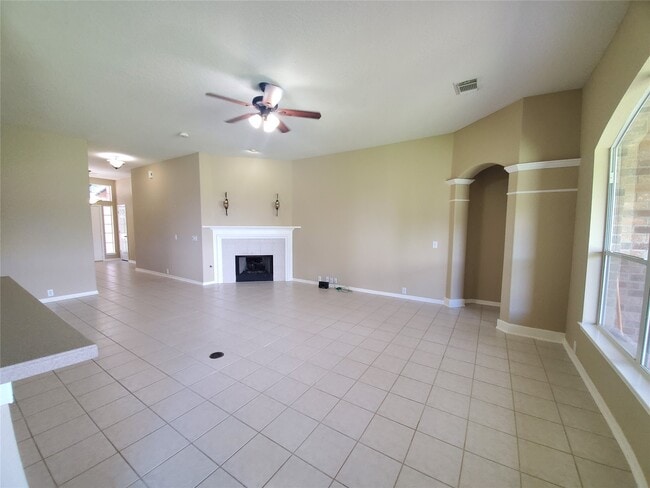 7610 Broken Oak Ln in Sugar Land, TX - Building Photo - Building Photo