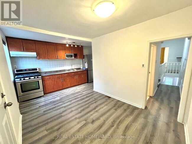 6 Casimir St in Toronto, ON - Building Photo - Building Photo