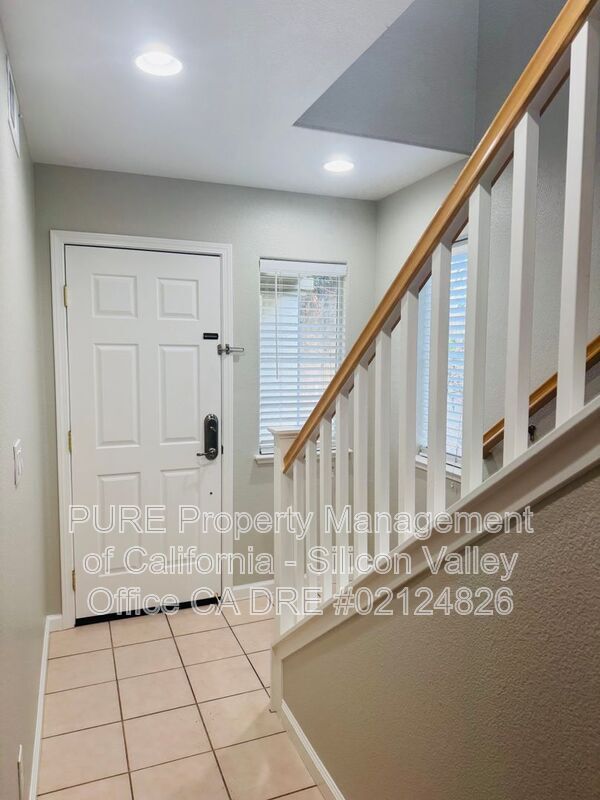1043 Santa Rosa Ct in Watsonville, CA - Building Photo - Building Photo