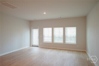 111 Saltgrass Ln in Savannah, GA - Building Photo - Building Photo