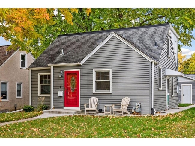 property at 3040 Hampshire Ave S