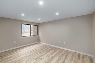 Avon Place in Avon, CT - Building Photo - Interior Photo