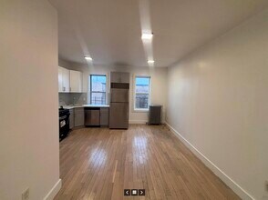 15 Gifford Ave in Jersey City, NJ - Building Photo - Building Photo