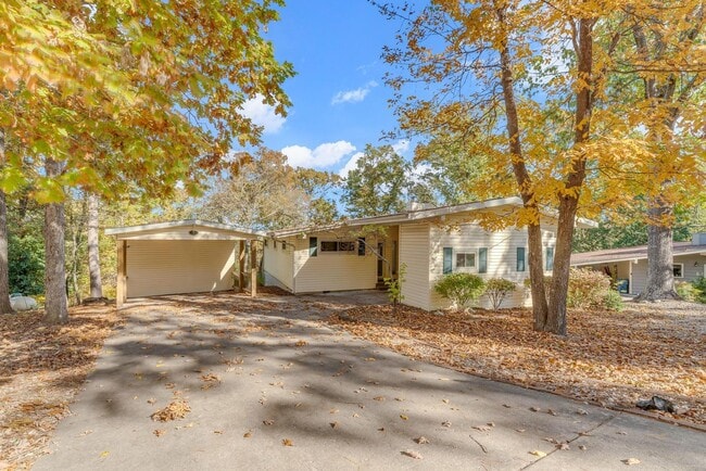 property at 7 Formby Ln