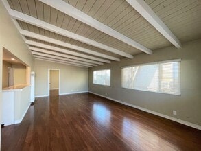 1066 Hingham Ln in Ventura, CA - Building Photo - Building Photo