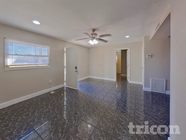 8104 Plunkett Ave in Orlando, FL - Building Photo - Building Photo