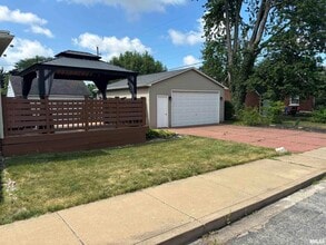 3127 N Emery Ave in Peoria, IL - Building Photo - Building Photo