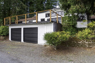 228 Lakeview Dr in Silverlake, WA - Building Photo - Building Photo