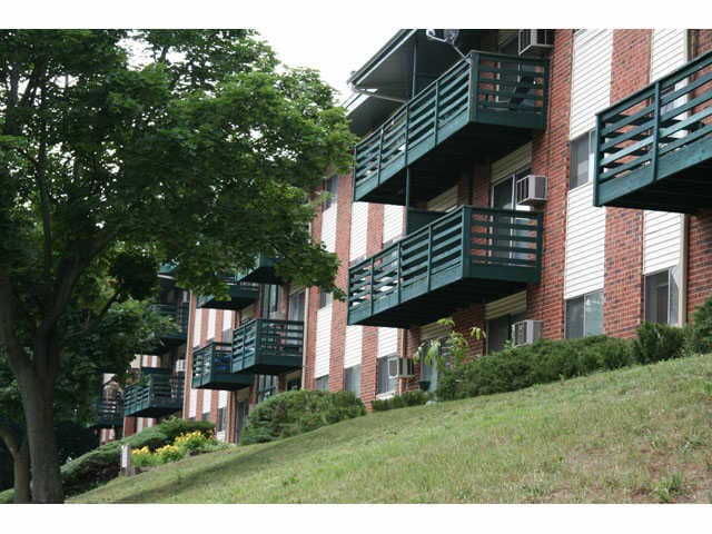 Westchester Woods Apartments photo'