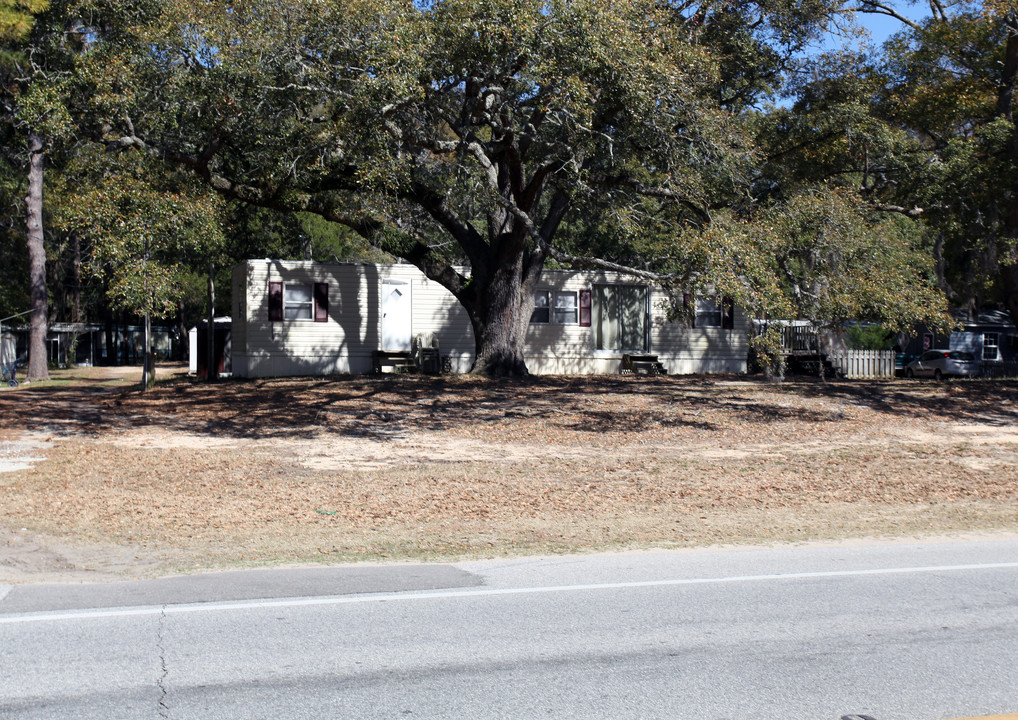 9500 River Rd in Wilmington, NC - Building Photo