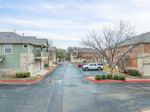 Chandler Creek Condominiums in Round Rock, TX - Building Photo - Building Photo