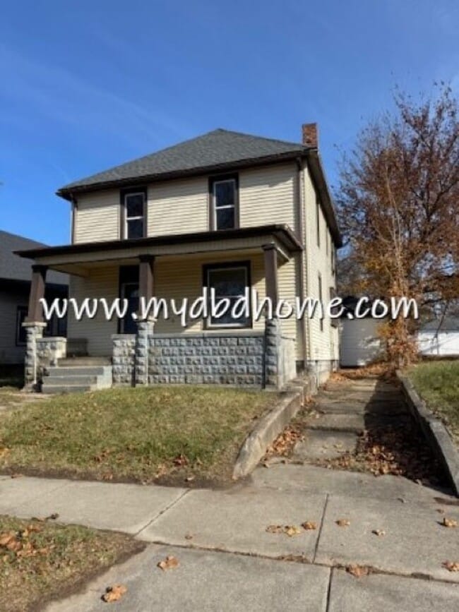 property at 2813 Hoagland Ave
