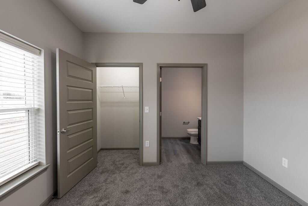 Walker Heights Apartments in Nixa, MO