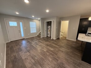 408 Creekview Dr in North Vernon, IN - Building Photo - Building Photo