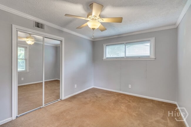 319 Tanglewood Rd in Savannah, GA - Building Photo - Building Photo
