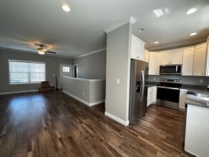 200 Ridge Pointe in Johnson City, TN - Building Photo - Building Photo