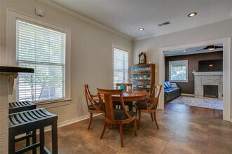 1007 N Winnetka Ave in Dallas, TX - Building Photo - Building Photo