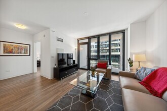637 N Wells St in Chicago, IL - Building Photo - Building Photo