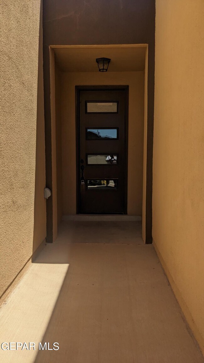 3752 Loma Jacinto in El Paso, TX - Building Photo - Building Photo