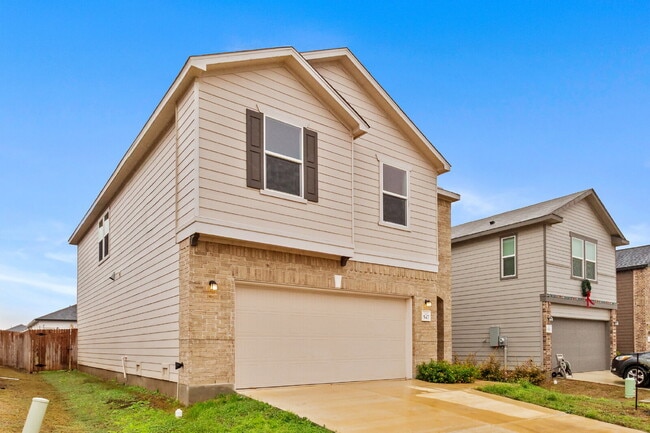 547 Deer Crest Dr in Canyon Lake, TX - Building Photo - Building Photo