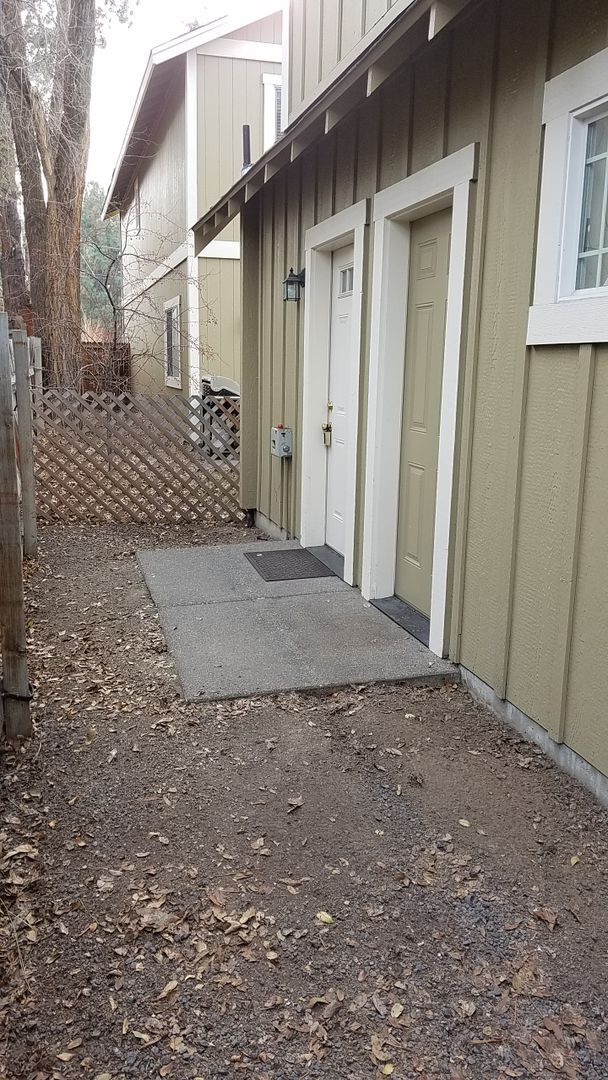 162 SE McKinley Ave in Bend, OR - Building Photo - Building Photo