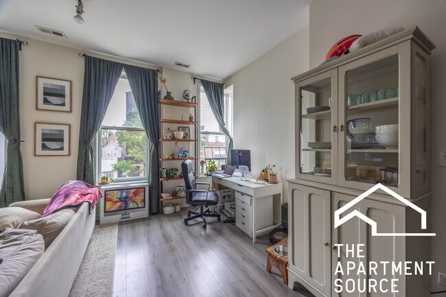 2020 S Throop St, Unit 2E in Chicago, IL - Building Photo - Building Photo