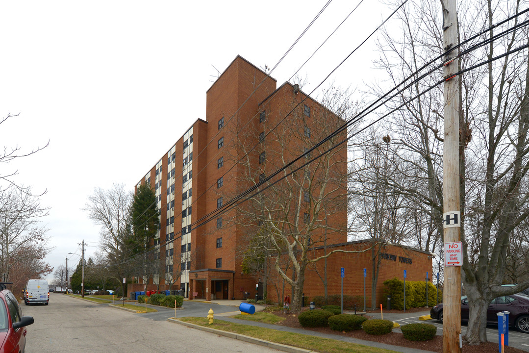 Parkway Tower in East Providence, RI - Building Photo