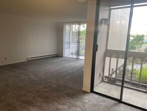 2101 Shoreline in Alameda, CA - Building Photo - Building Photo