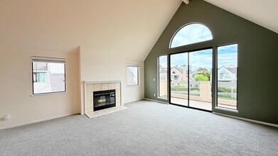 8 Eclipse Ct in Alameda, CA - Building Photo - Building Photo