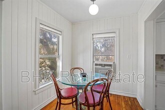 1915 Clover Ln in Fort Worth, TX - Building Photo - Building Photo