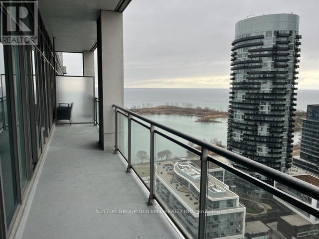 2121-2121 Lake Shore Blvd W in Toronto, ON - Building Photo