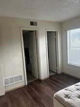 4209 Broadway Ave in Haltom City, TX - Building Photo - Building Photo