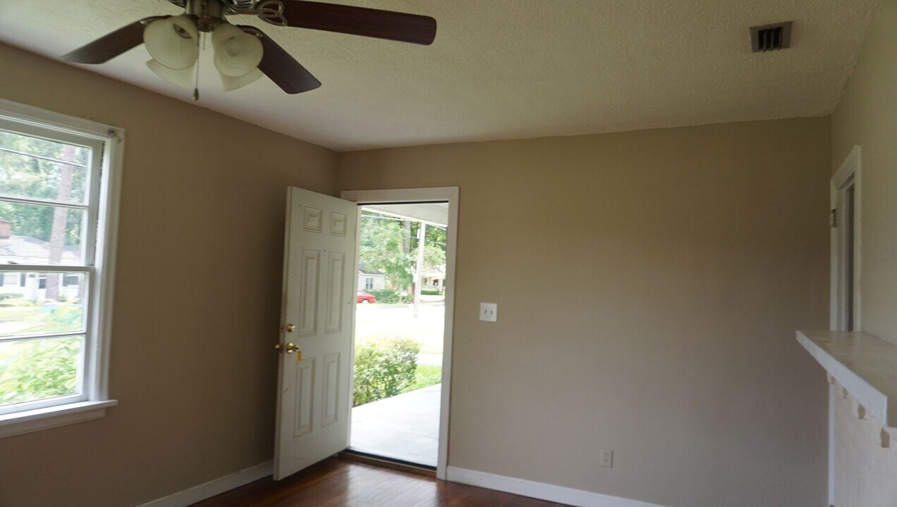 406 E College St-Unit -406A in Valdosta, GA - Building Photo