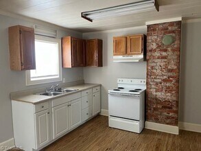 203 Dobson St in Kernersville, NC - Building Photo - Building Photo