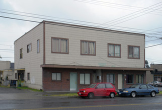 3737-3743 E McKinley Ave in Tacoma, WA - Foto de edificio - Building Photo