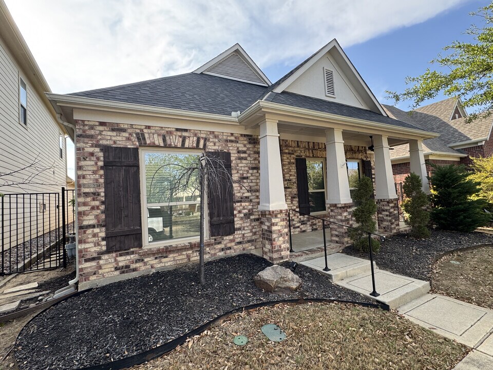 6125 Pleasant Dream St in North Richland Hills, TX - Building Photo
