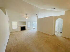 2031 Sunny Dale Dr in Tallahassee, FL - Building Photo - Building Photo