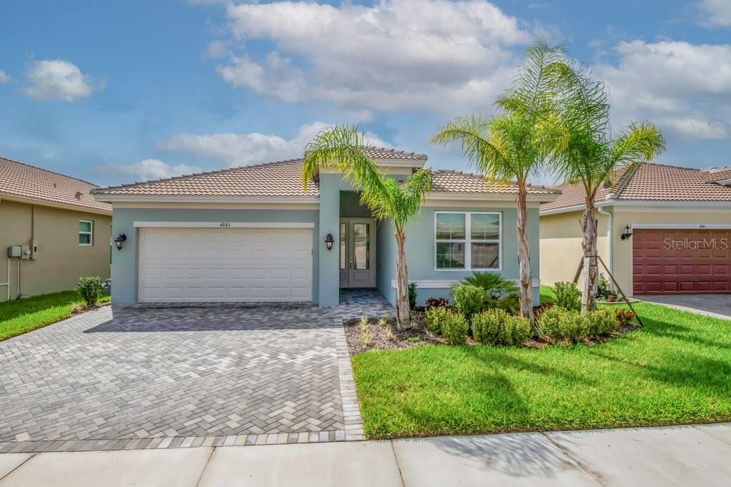 4943 Sienna Isles Ave in Wimauma, FL - Building Photo