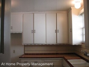 2926 San Emidio St in Bakersfield, CA - Building Photo - Building Photo