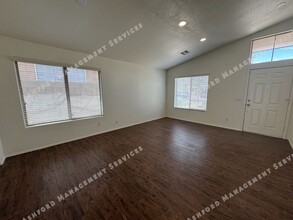 3123 E Rosemonte Dr in Phoenix, AZ - Foto de edificio - Building Photo