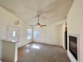 6157 Bow River Dr in Colorado Springs, CO - Foto de edificio - Building Photo