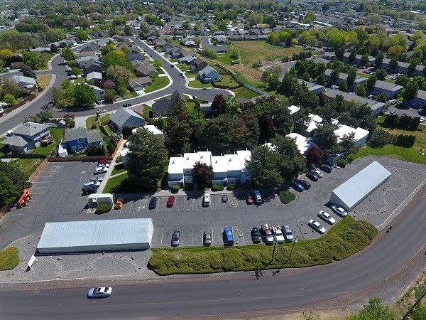 Prarie House Apartments in Hermiston, OR - Building Photo