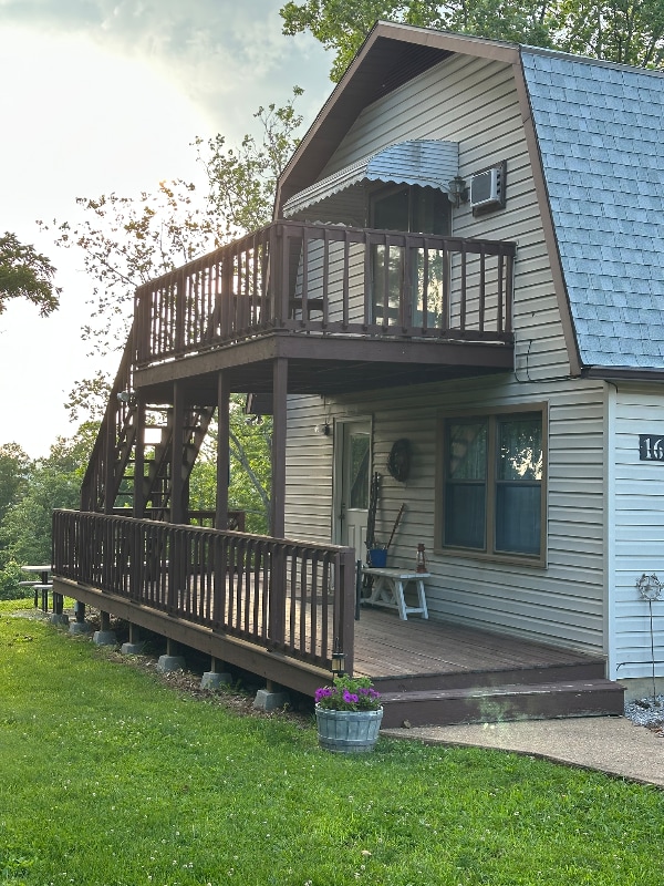 property at 16011 Mercer Ln